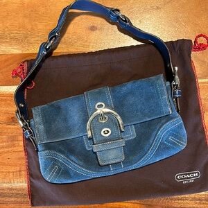 Vintage Coach Shoulder Bag 💙